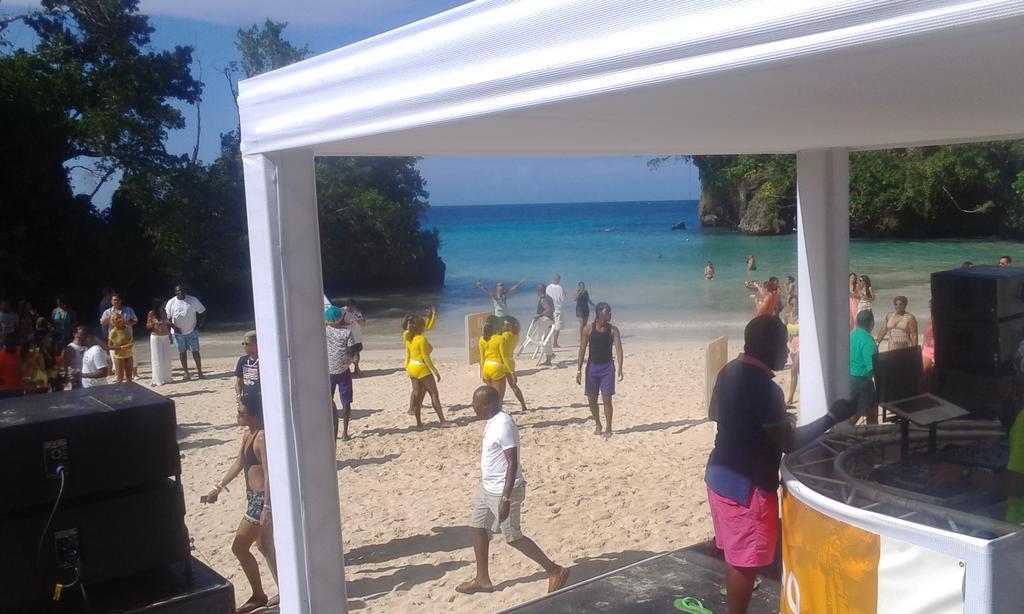San San Tropez Hotel Port Antonio Luaran gambar